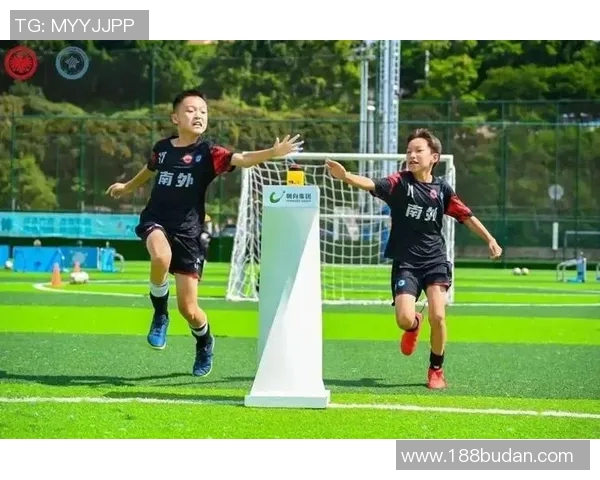 法兰克福足球队的辉煌历程与未来展望:从历史到梦想的追逐之路 法兰克福足球队的辉煌历程与未来展望:从历史到梦想的追逐之路